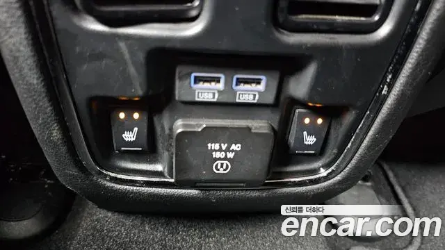Jeep Grand Cherokee 2021 — Şəkil 17/20