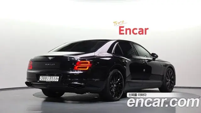 Bentley Flying Spur 2021 — Photo 18/20