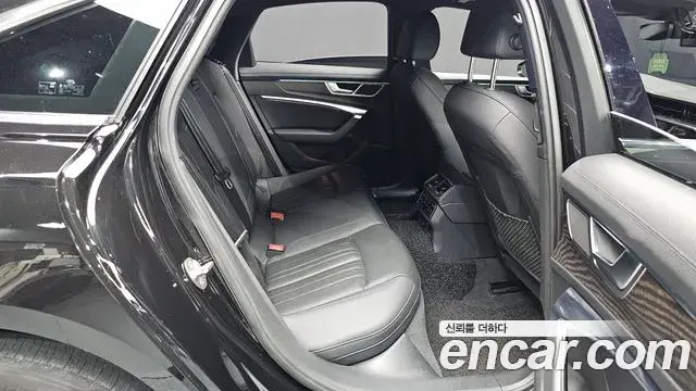 Audi A6 2020 — Фото 11/20