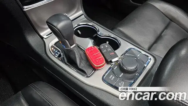 Jeep Grand Cherokee 2019 — Photo 12/34