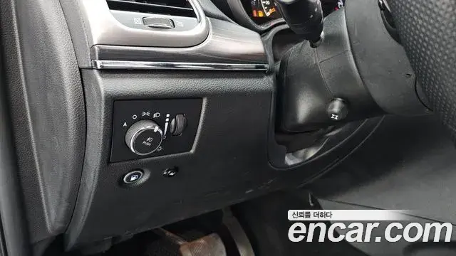Jeep Grand Cherokee 2019 — Photo 28/34