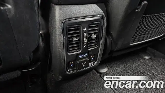Jeep Grand Cherokee 2019 — Photo 9/34