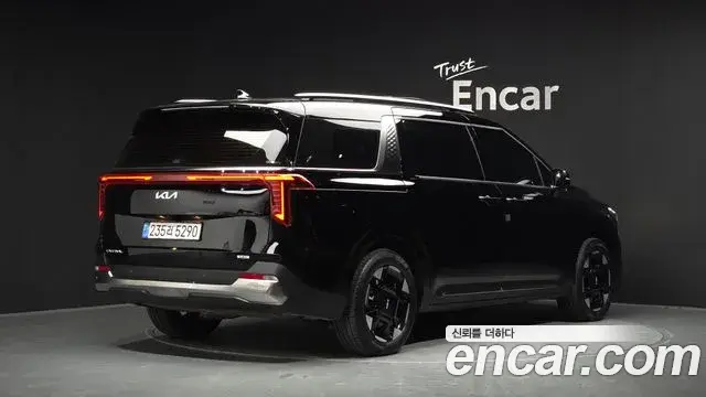 Kia Carnival 2024 — Фото 2/20