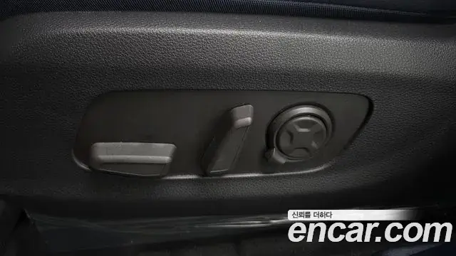 Kia Carnival 2024 — ფოტო 34/41