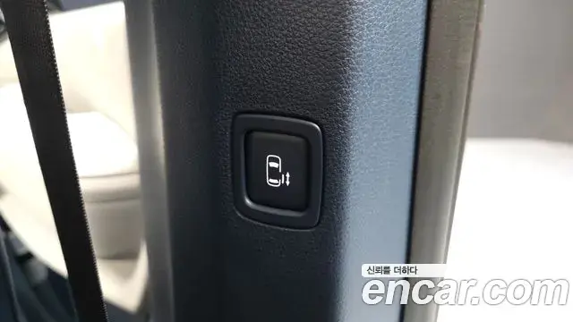 Kia Carnival 2024 — ფოტო 1/41