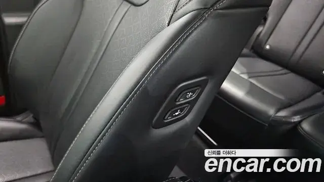 Kia Sorento 2022 — Photo 18/20