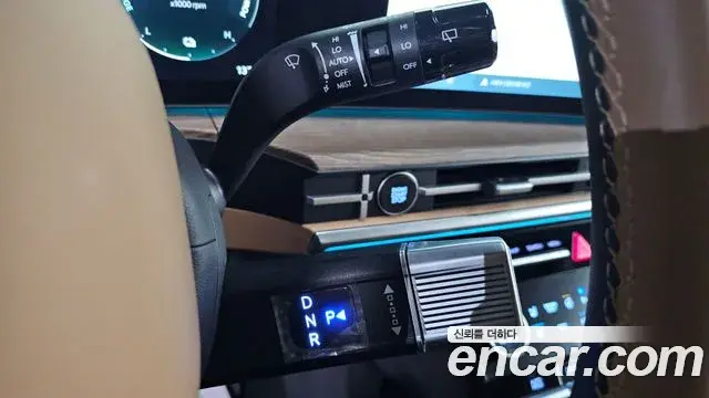 Hyundai Santa Fe 2025 — Фото 9/20