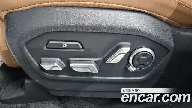 Hyundai Santa Fe 2025 — Фото 14/20
