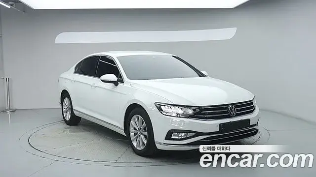 Volkswagen Passat GT 2021 — Фото 1/20