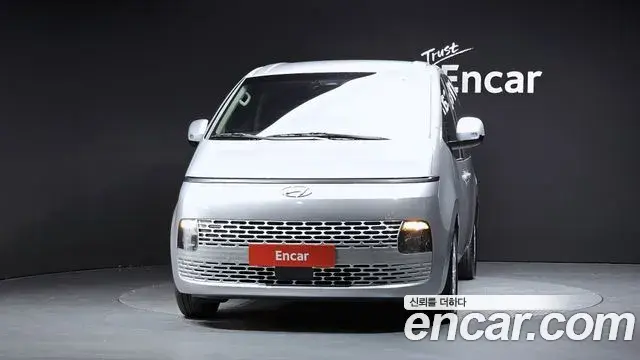Hyundai Staria 2022 — Фото 3/20