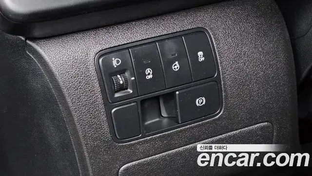 Hyundai Staria 2022 — Фото 18/20