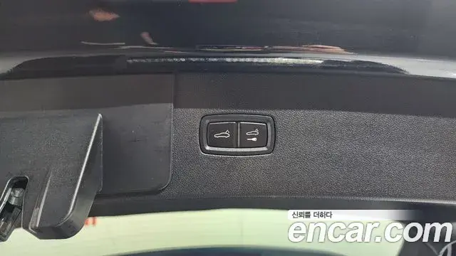 Porsche Cayenne 2019 — Фото 17/20