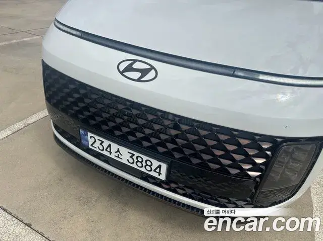 Hyundai Staria 2025 — Photo 4/20