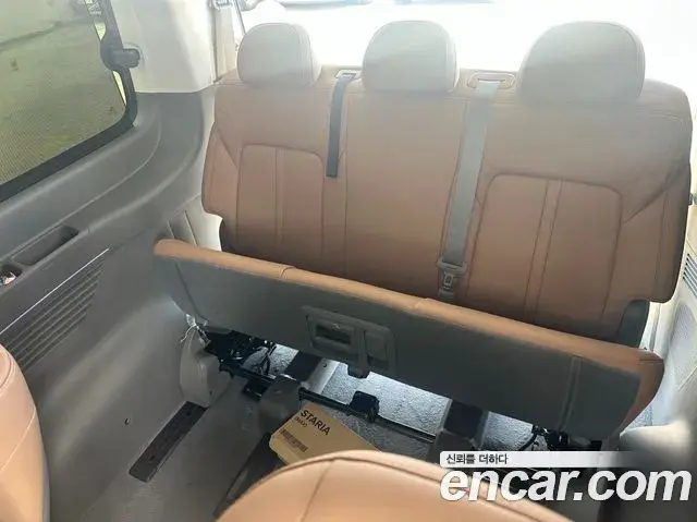 Hyundai Staria 2025 — Photo 18/20