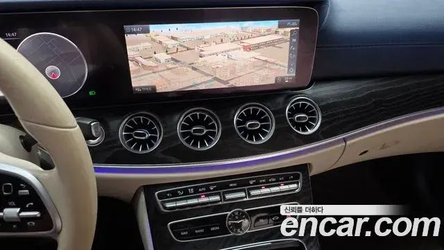 Mercedes-Benz E-Class 2020 — Фото 14/20