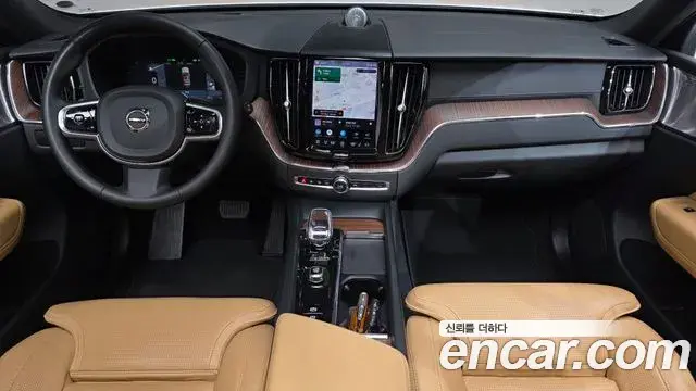 Volvo XC60 2023 — Фото 7/20