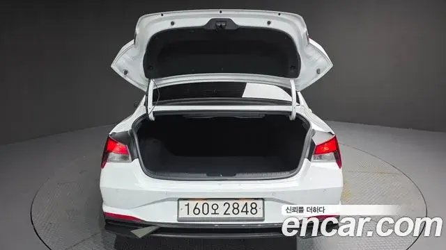 Hyundai Avante 2023 — Photo 19/20