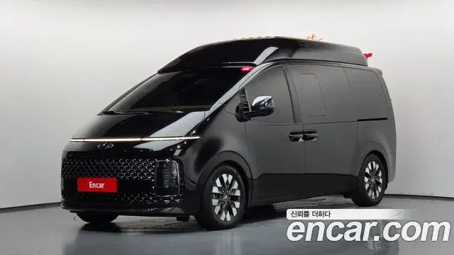 Hyundai Staria 2021 — Фото 1/20