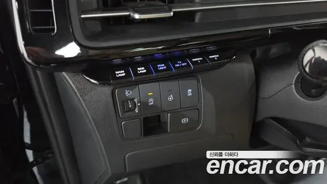 Hyundai Staria 2021 — ფოტო 17/37