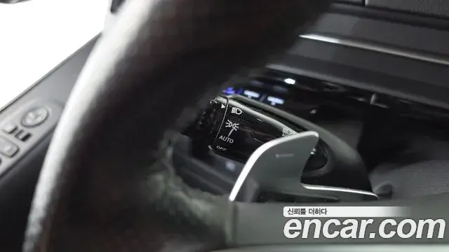 Hyundai Staria 2021 — ფოტო 24/37
