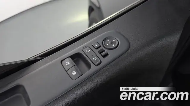 Hyundai Staria 2021 — ფოტო 27/37