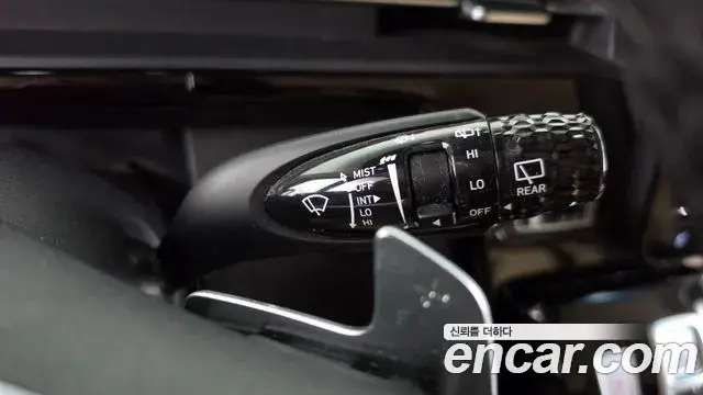 Hyundai Staria 2021 — ფოტო 7/37