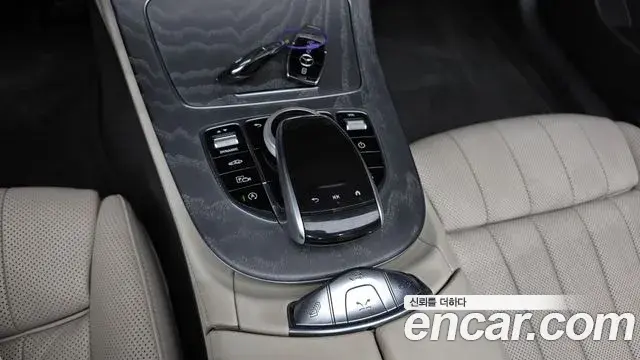 Mercedes-Benz E-Class 2021 — Фото 17/20