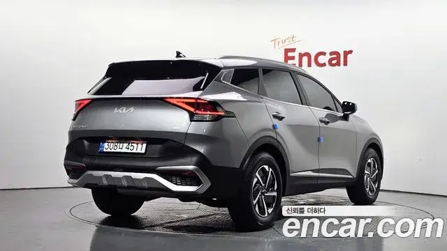 Kia Sportage 2023 — Фото 2/20