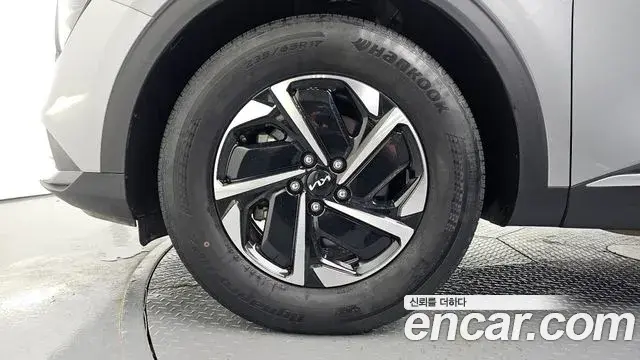 Kia Sportage 2023 — Фото 5/20