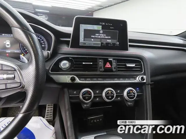 Genesis G70 2018 — ფოტო 10/20