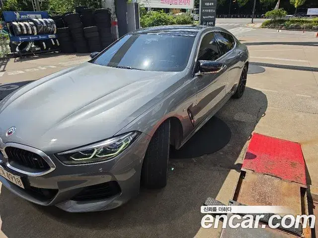 BMW 8 Series 2022 — Фото 3/20