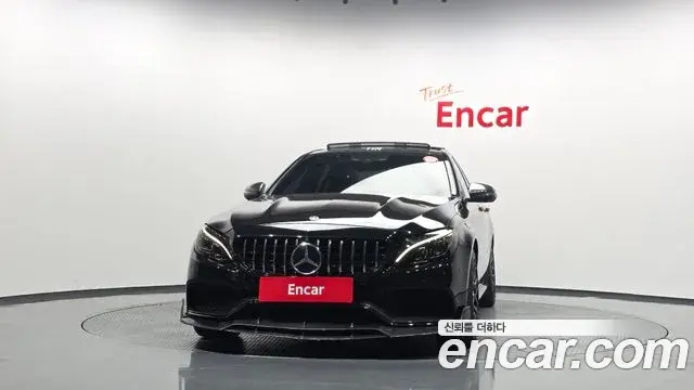 Mercedes-Benz C-Class 2018 — Photo 3/20