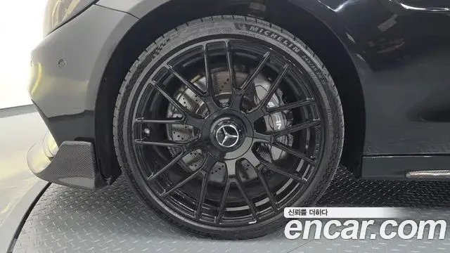 Mercedes-Benz C-Class 2018 — Photo 5/20