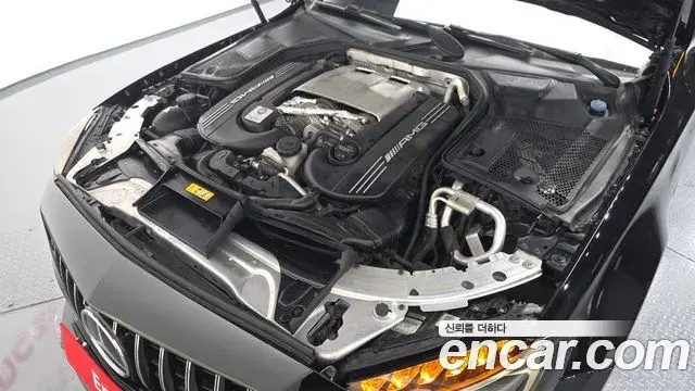Mercedes-Benz C-Class 2018 — Photo 6/20