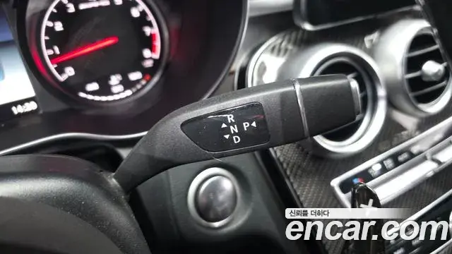 Mercedes-Benz C-Class 2018 — Photo 18/20