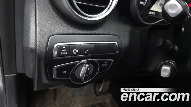 Mercedes-Benz C-Class 2018 — Photo 20/20