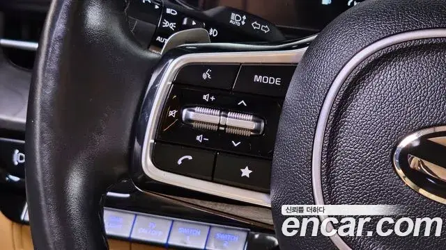 Kia Carnival 2021 — Фото 19/20