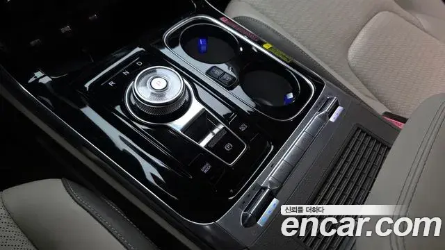 Kia Carnival 2021 — Фото 9/20