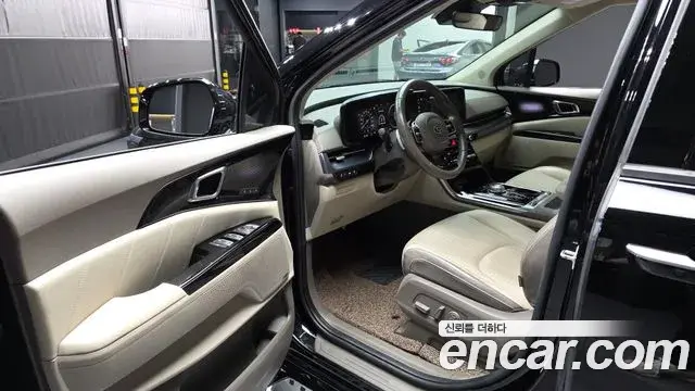 Kia Carnival 2021 — Фото 10/20