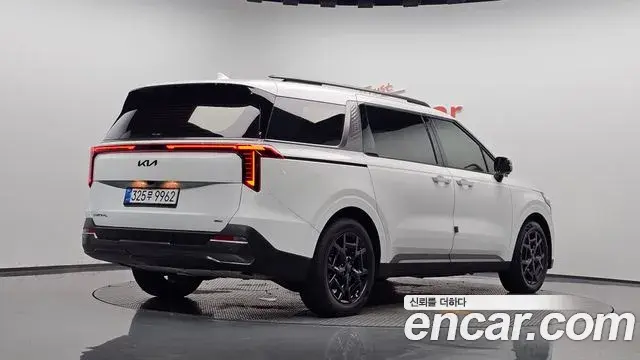 Kia Carnival 2025 — Photo 2/20
