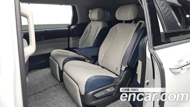 Kia Carnival 2025 — Photo 12/20