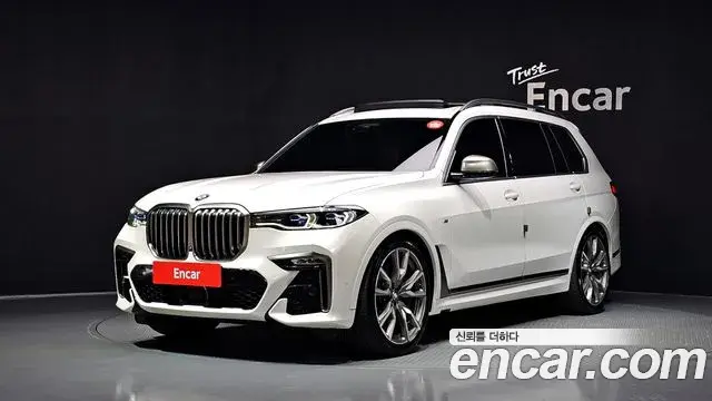BMW X7 2019 — Фото 10/20