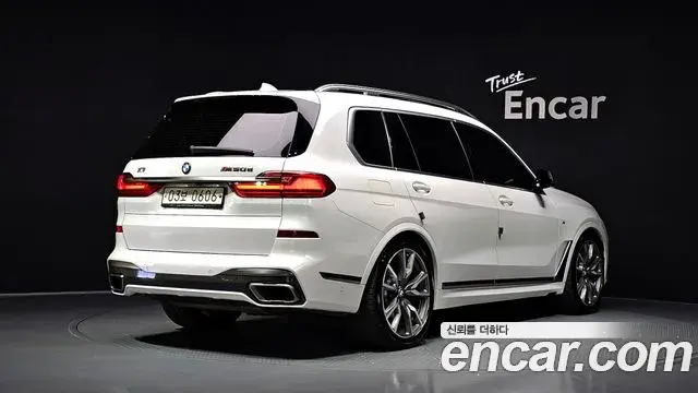 BMW X7 2019 — Фото 1/20
