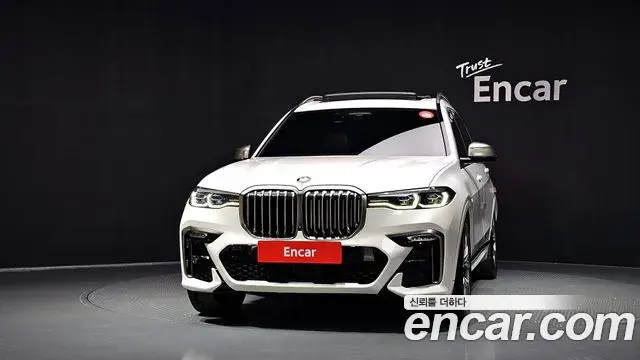 BMW X7 2019 — Фото 2/20