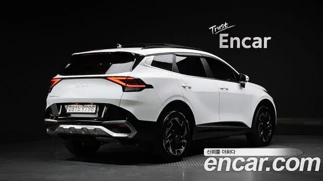 Kia Sportage 2022 — Фото 2/20