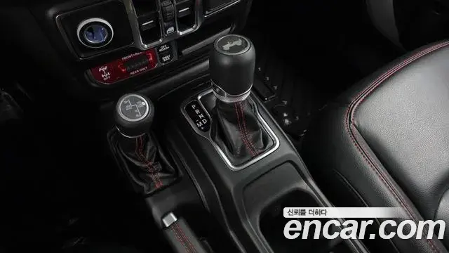 Jeep Wrangler 2021 — Фото 7/20