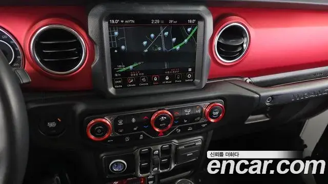 Jeep Wrangler 2021 — Фото 12/20