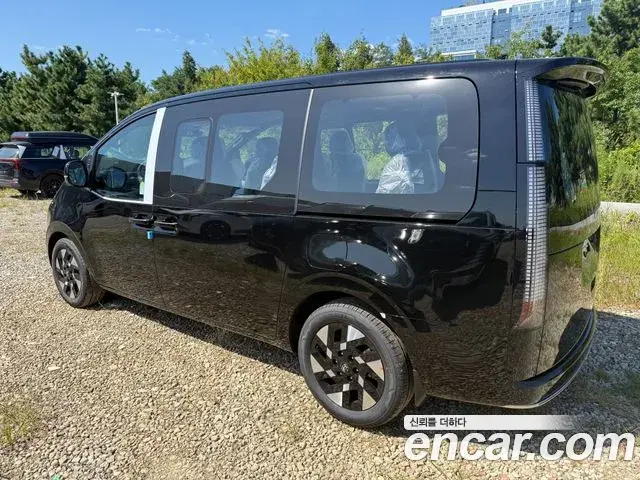 Hyundai Staria 2026 — Фото 1/20