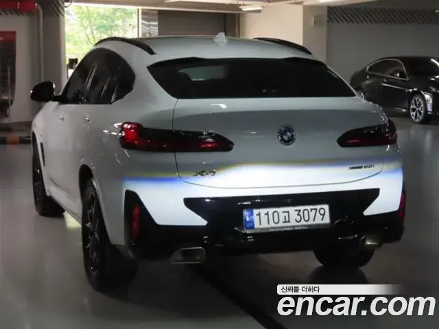 BMW X4 2022 — Фото 3/20