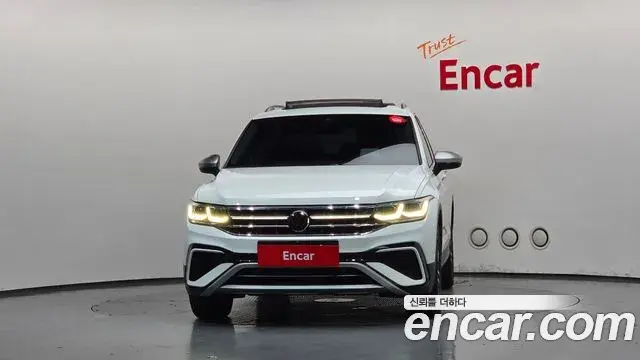 Volkswagen Tiguan Allspace 2024 — ფოტო 24/36